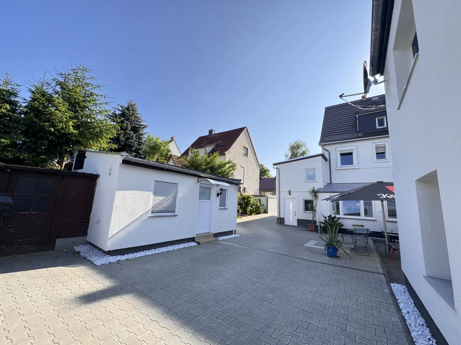 Asiatisches Landhaus Pension draußen