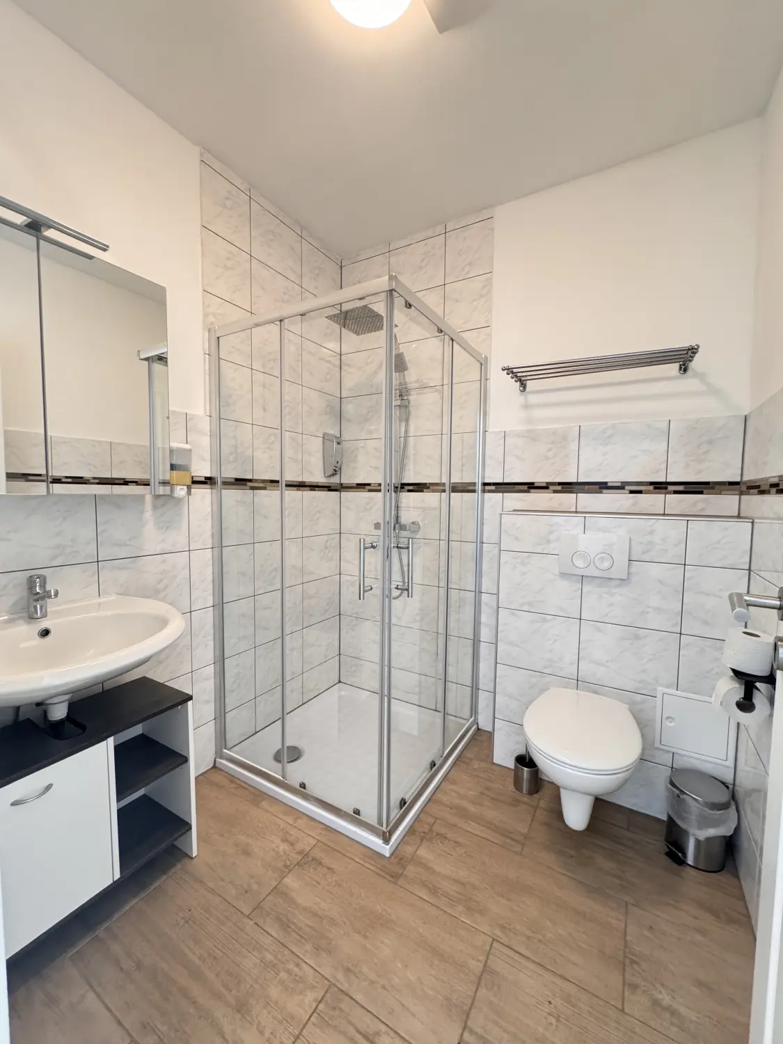 Asiatisches Landhaus Pension Gästehaus Badezimmer