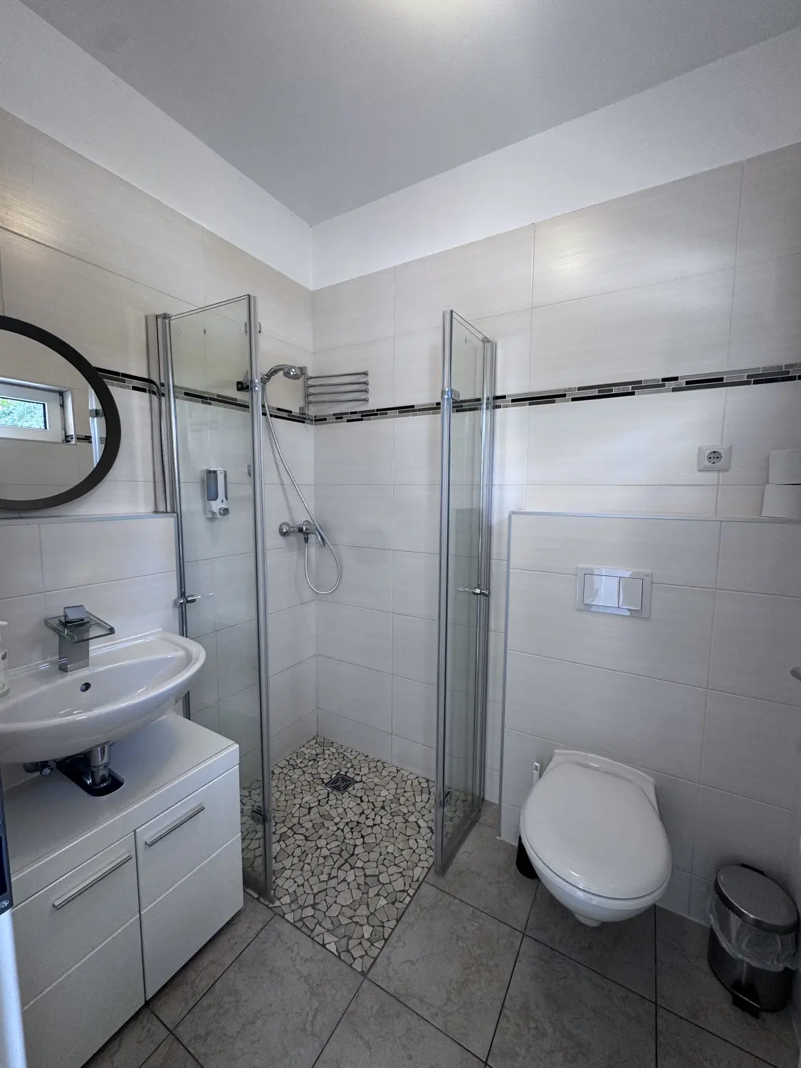 Asiatisches Landhaus Pension Gästehaus Badezimmer